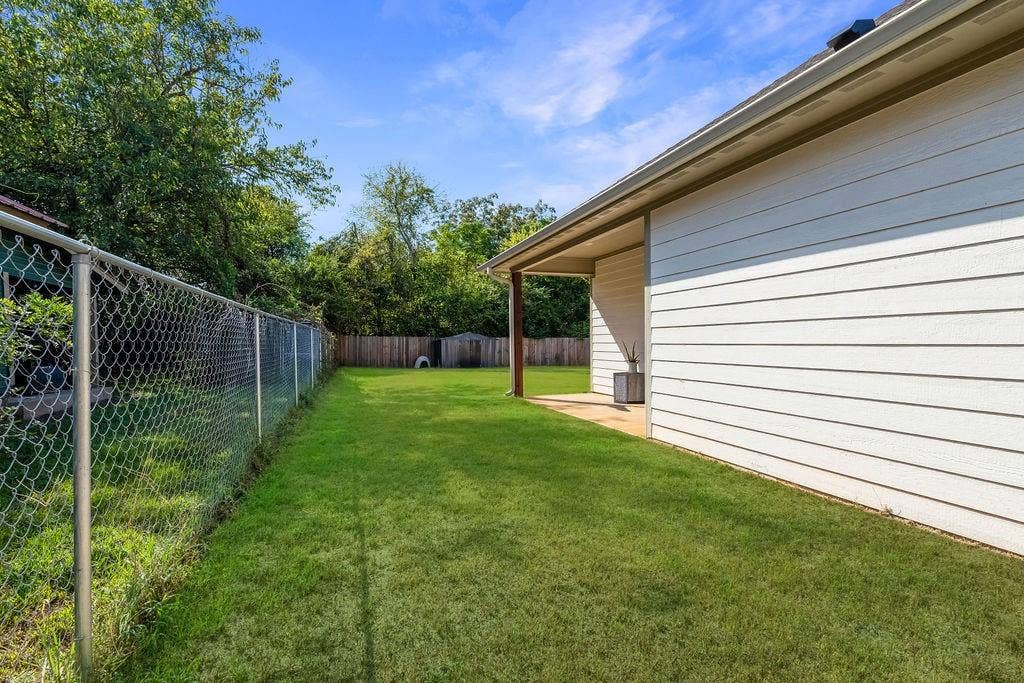 204 Bradford Avenue, Arp, TX 75750 204 Bradford Avenue, Arp, TX 75750