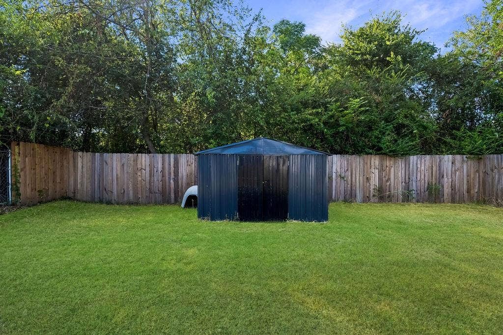 204 Bradford Avenue, Arp, TX 75750 204 Bradford Avenue, Arp, TX 75750