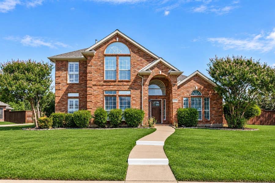 Property photo for 324 Ambrose Drive, Murphy, TX