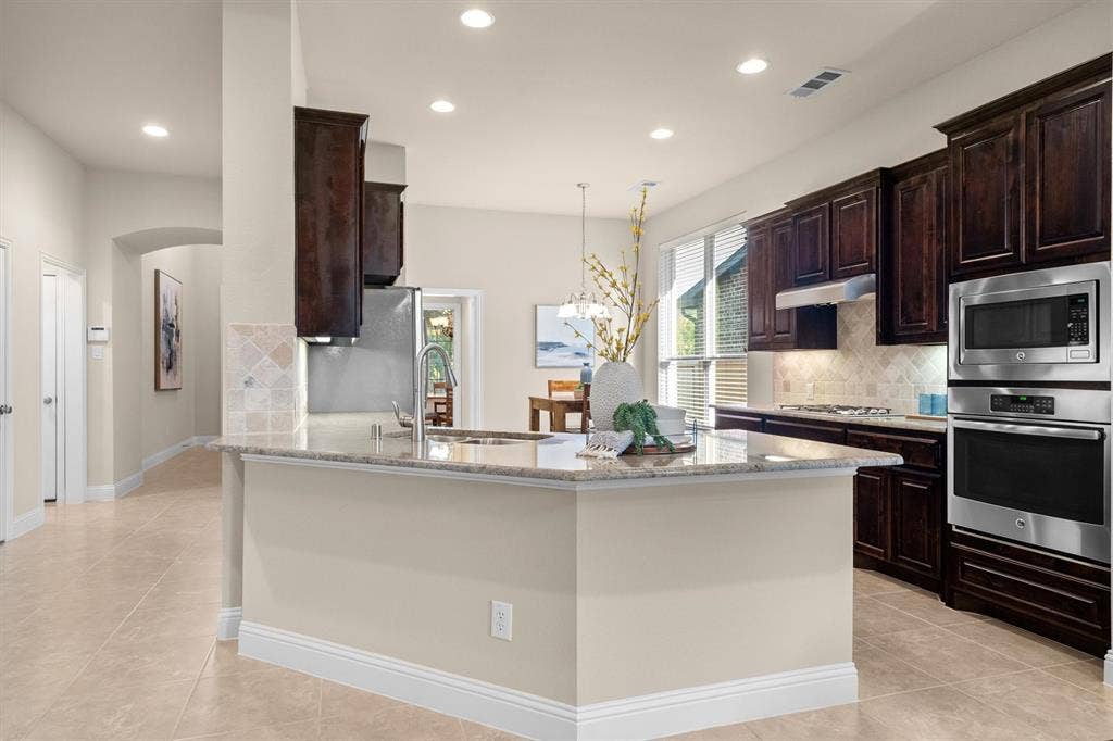 201 Lilypad Bend, Argyle, TX 76226