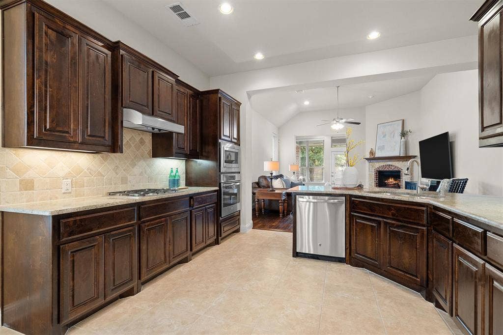 201 Lilypad Bend, Argyle, TX 76226