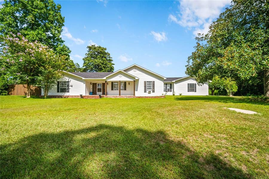 Property photo for 246 Country Club Road, Leesville, LA