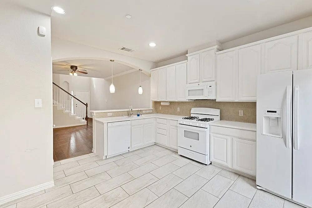 7913 Hannah Street, Plano, TX 75025