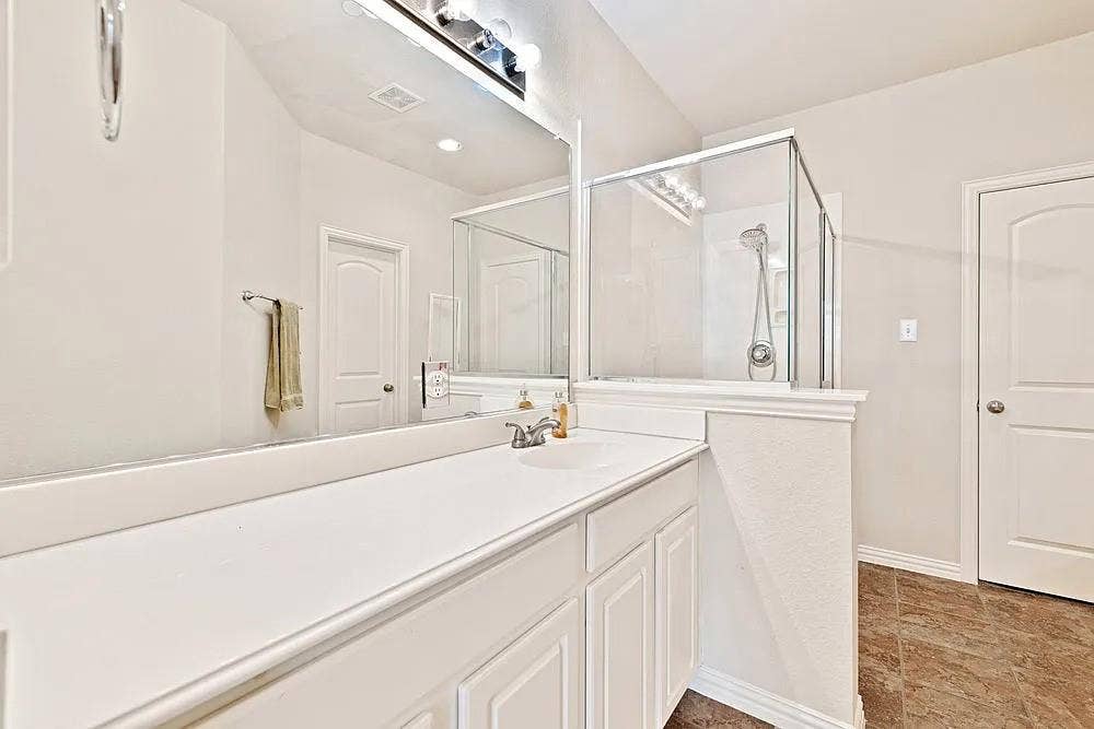 7913 Hannah Street, Plano, TX 75025