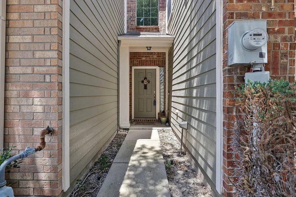 7913 Hannah Street, Plano, TX 75025