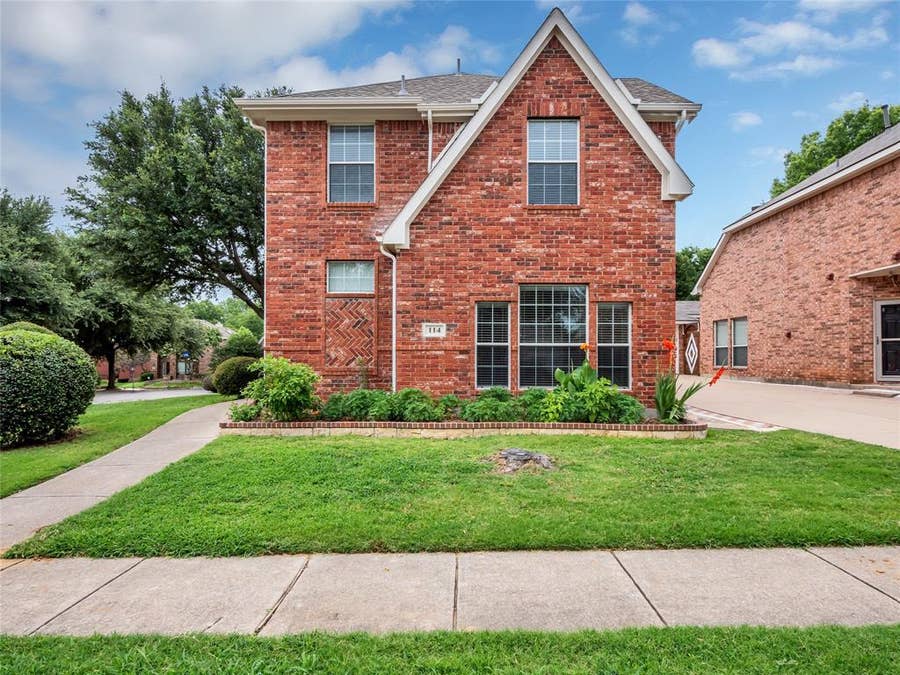 Property photo for 114 Constitution Drive, Euless, TX