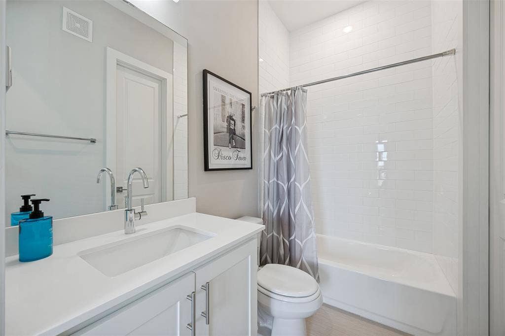 15875 Spectrum Drive, #4105, Addison, TX 75001 15875 Spectrum Drive, #4105, Addison, TX 75001