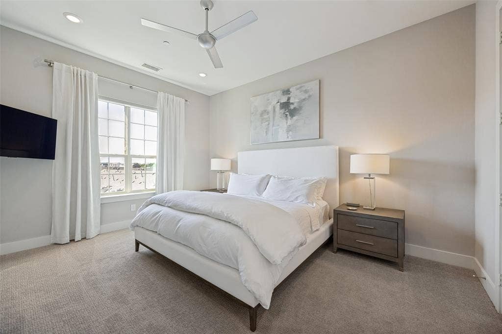 15875 Spectrum Drive, #4105, Addison, TX 75001 15875 Spectrum Drive, #4105, Addison, TX 75001