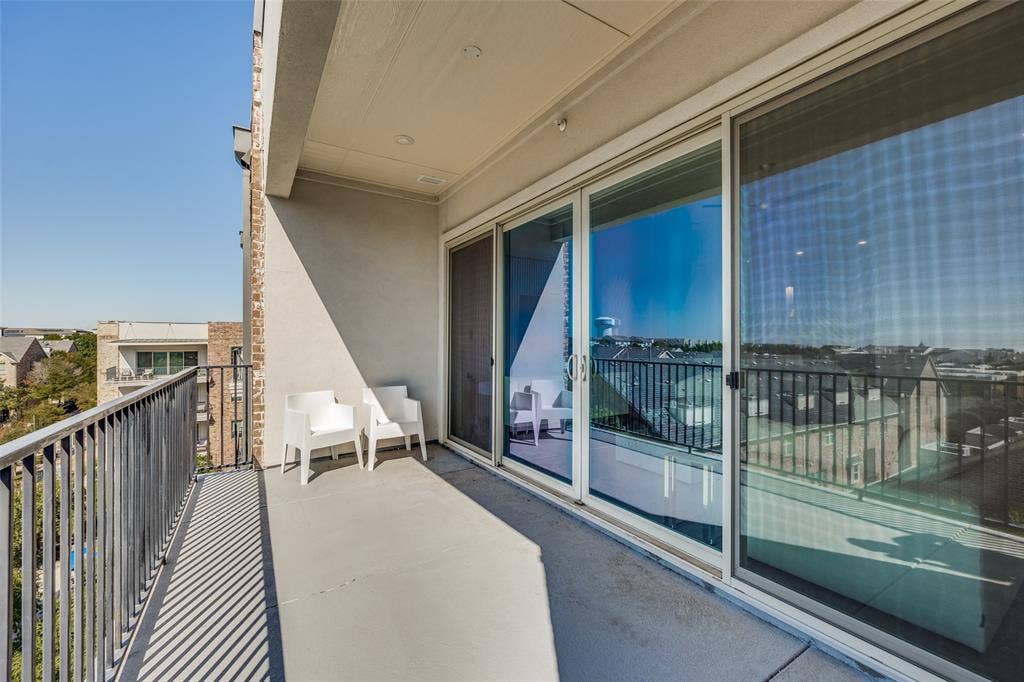15875 Spectrum Drive, #4105, Addison, TX 75001 15875 Spectrum Drive, #4105, Addison, TX 75001