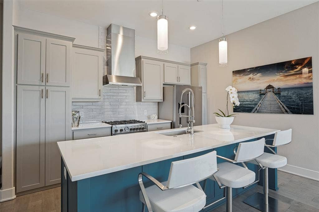 15875 Spectrum Drive, #4105, Addison, TX 75001 15875 Spectrum Drive, #4105, Addison, TX 75001