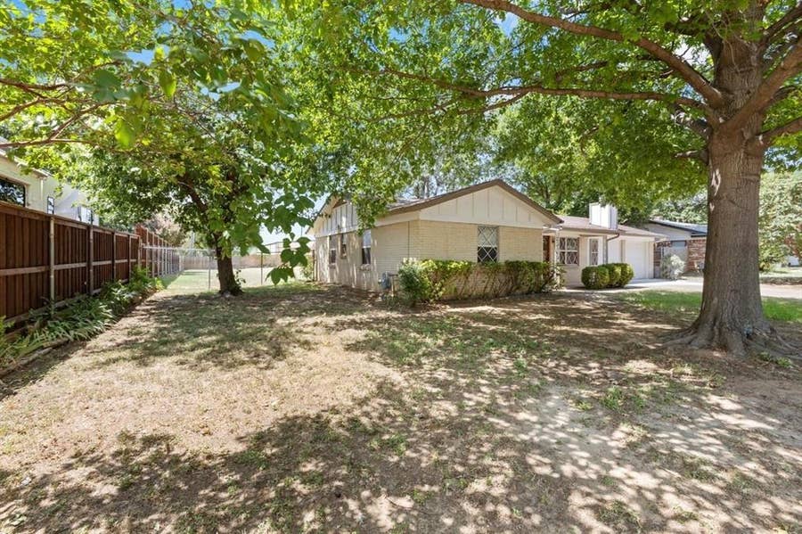 Property photo for 2921 Needles Street, Euless, TX
