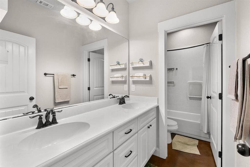 202 Camino Del Rancho, Lorena, TX 76655