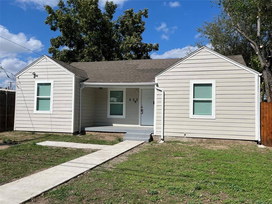 Property photo for 622 Austin Street, Grand Prairie, TX