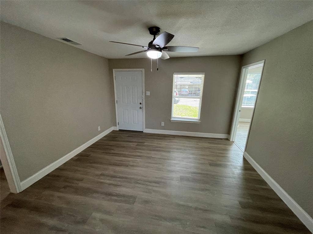 622 Austin Street, Grand Prairie, TX 75051 622 Austin Street, Grand Prairie, TX 75051