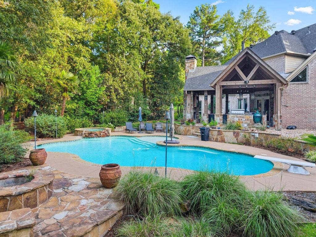 1950 Stonehill Drive, Tyler, TX 75703 1950 Stonehill Drive, Tyler, TX 75703