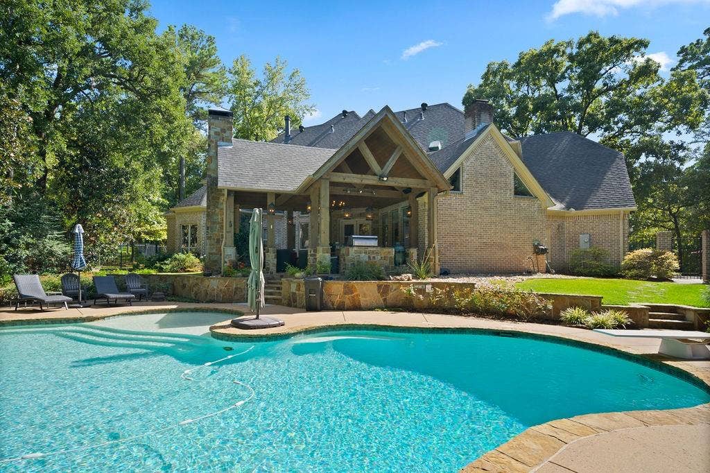 1950 Stonehill Drive, Tyler, TX 75703 1950 Stonehill Drive, Tyler, TX 75703