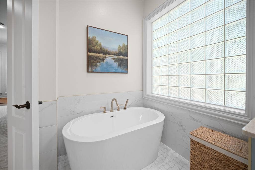 1950 Stonehill Drive, Tyler, TX 75703 1950 Stonehill Drive, Tyler, TX 75703