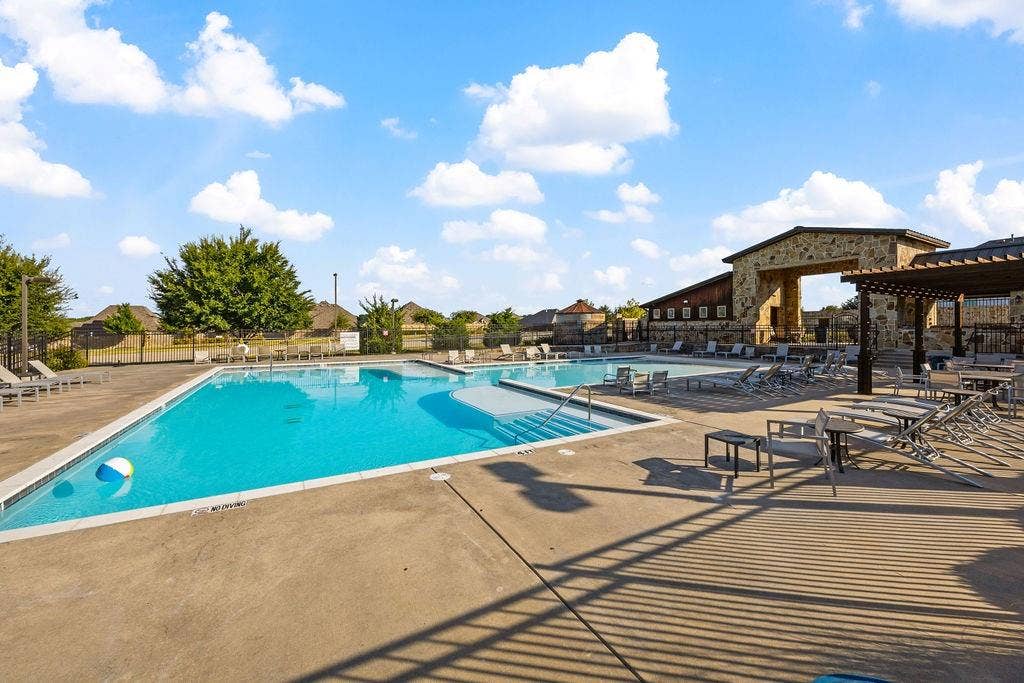 2717 Oak Blossom Drive, McKinney, TX 75071