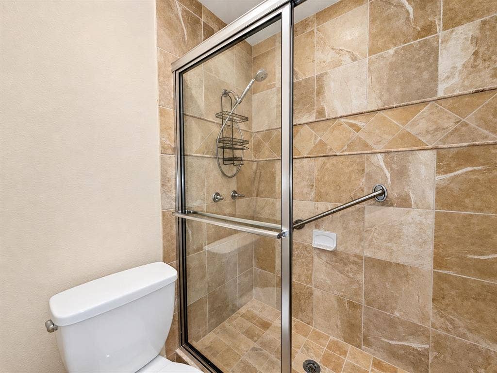 15531 Mosscove Circle, Dallas, TX 75248 Primary Bath