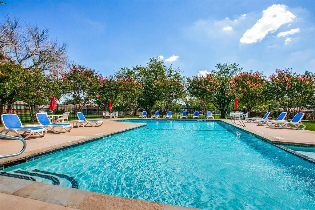 15531 Mosscove Circle, Dallas, TX 75248 HOA Community Pool