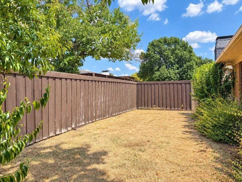 15531 Mosscove Circle, Dallas, TX 75248 Back Yard