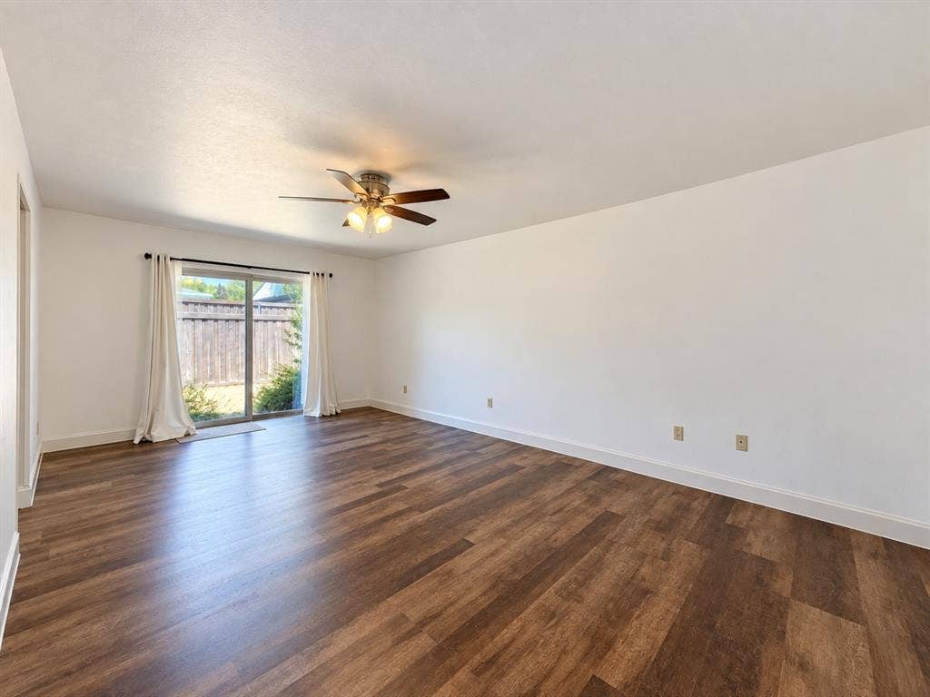 15531 Mosscove Circle, Dallas, TX 75248 Primary Bedroom