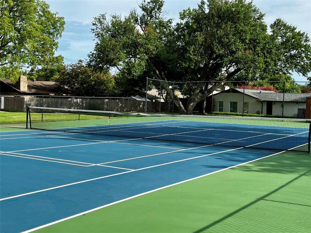15531 Mosscove Circle, Dallas, TX 75248 HOA Community PickleBall & Tennis Court