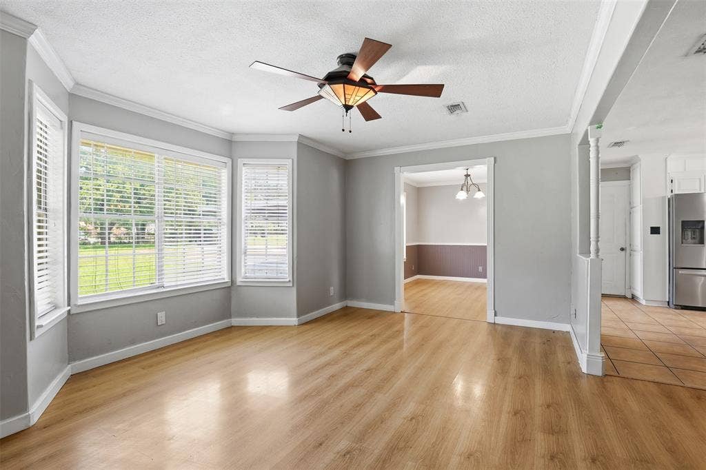 4298 Knob Road, Springtown, TX 76082 4298 Knob Road, Springtown, TX 76082