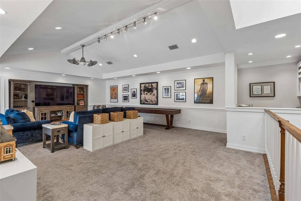 9631 Hilldale Drive, Dallas, TX 75231 9631 Hilldale Drive, Dallas, TX 75231