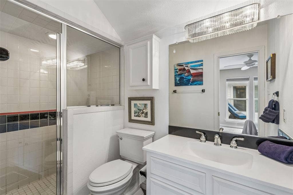 9631 Hilldale Drive, Dallas, TX 75231 9631 Hilldale Drive, Dallas, TX 75231