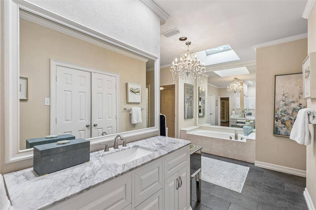 9631 Hilldale Drive, Dallas, TX 75231 9631 Hilldale Drive, Dallas, TX 75231