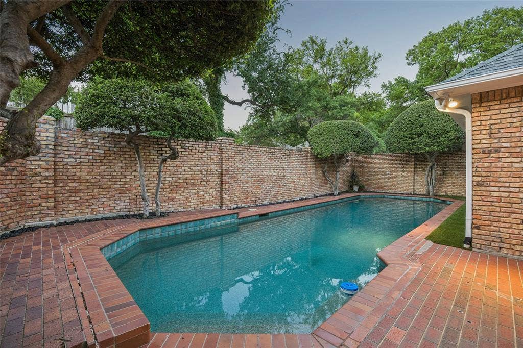 9631 Hilldale Drive, Dallas, TX 75231 9631 Hilldale Drive, Dallas, TX 75231