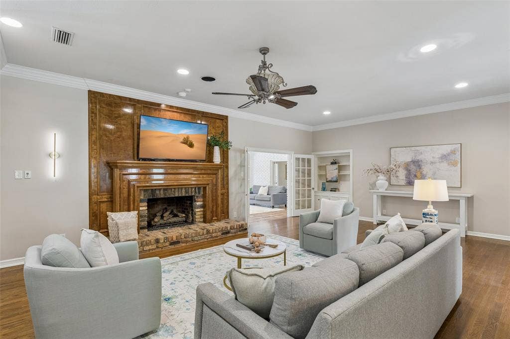 9631 Hilldale Drive, Dallas, TX 75231 9631 Hilldale Drive, Dallas, TX 75231