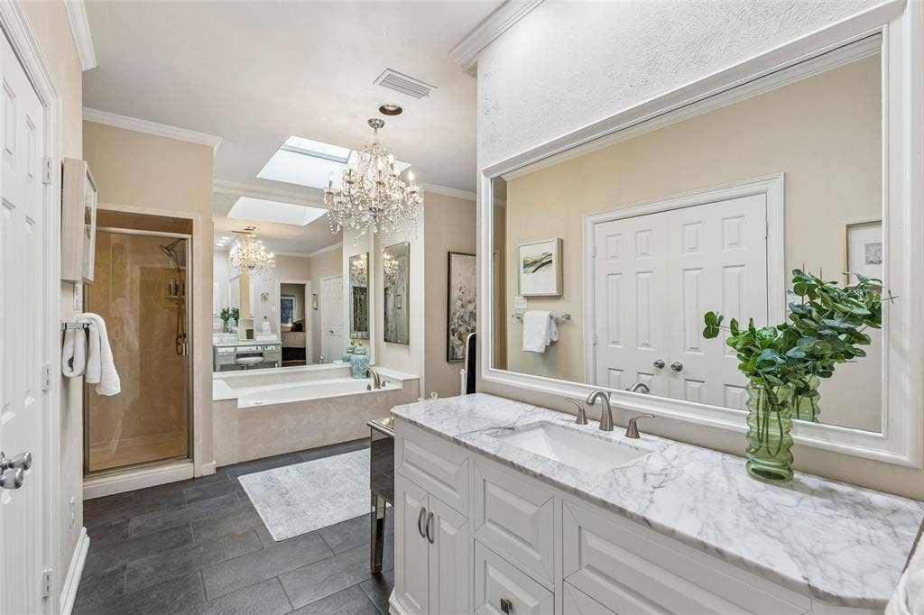 9631 Hilldale Drive, Dallas, TX 75231 9631 Hilldale Drive, Dallas, TX 75231