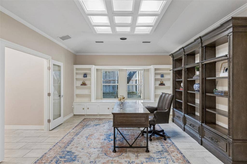 9631 Hilldale Drive, Dallas, TX 75231 9631 Hilldale Drive, Dallas, TX 75231
