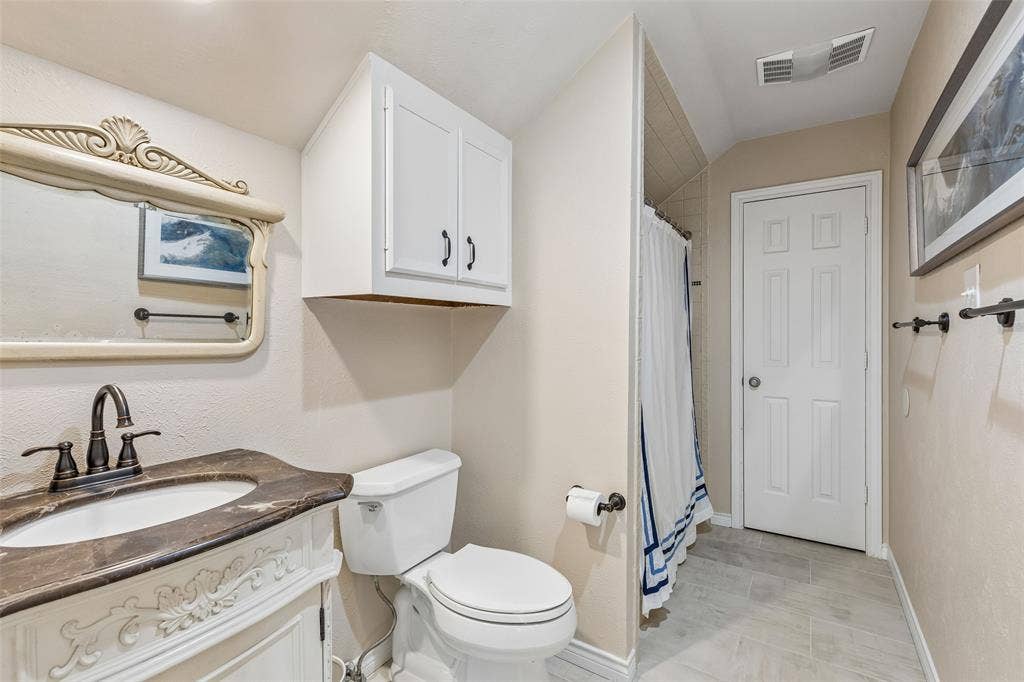 9631 Hilldale Drive, Dallas, TX 75231 9631 Hilldale Drive, Dallas, TX 75231