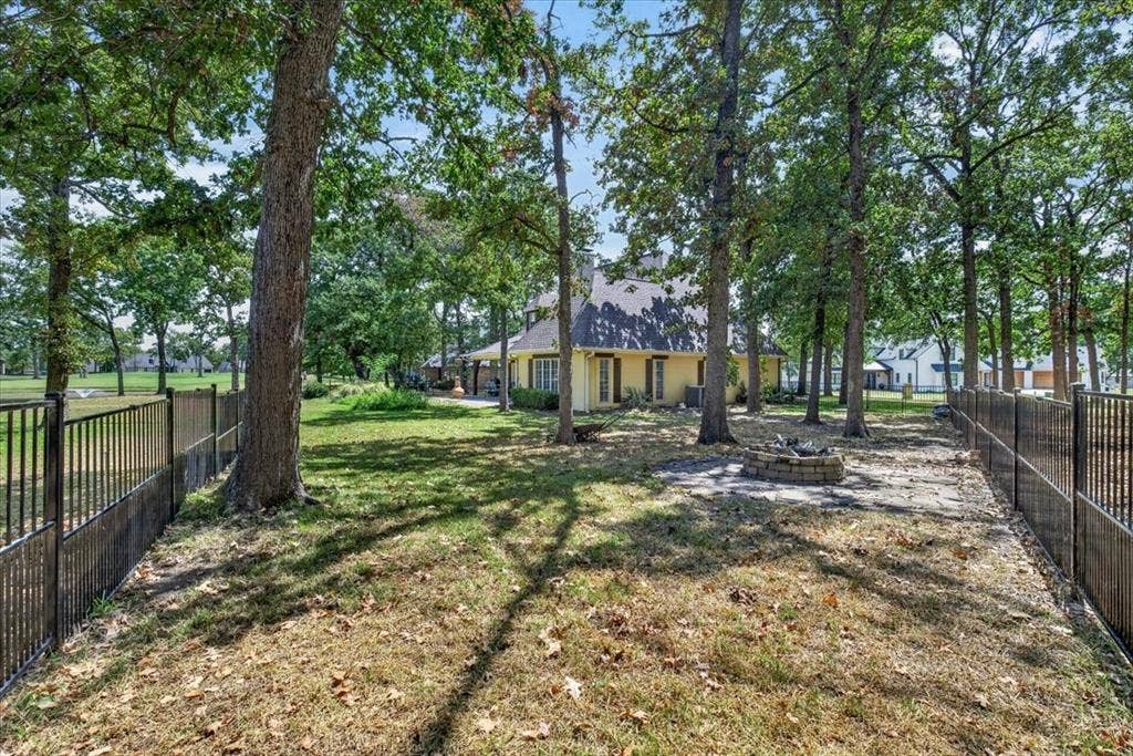 257 Saint Andrews Drive E, Mabank, TX 75156 257 Saint Andrews Drive E, Mabank, TX 75156