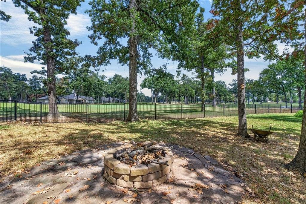 257 Saint Andrews Drive E, Mabank, TX 75156 257 Saint Andrews Drive E, Mabank, TX 75156