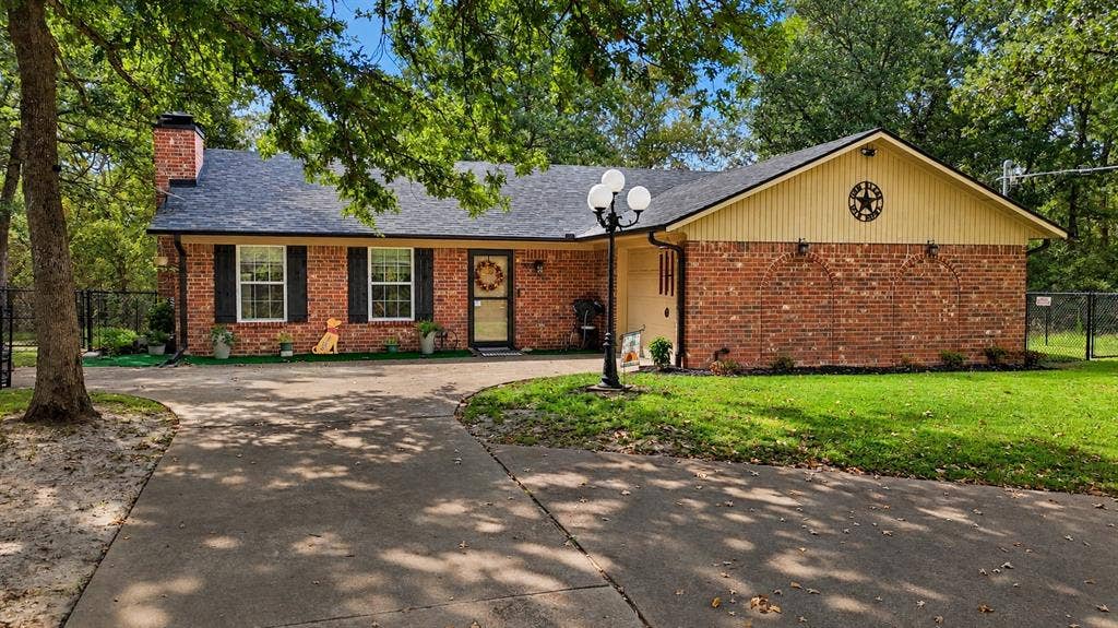 3602 San Saba, Athens, TX 75752 3602 San Saba, Athens, TX 75752