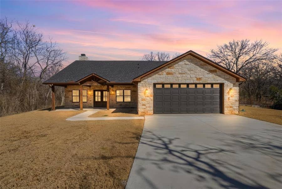 Property photo for 1698 Rogers Hill Road, Waco, TX
