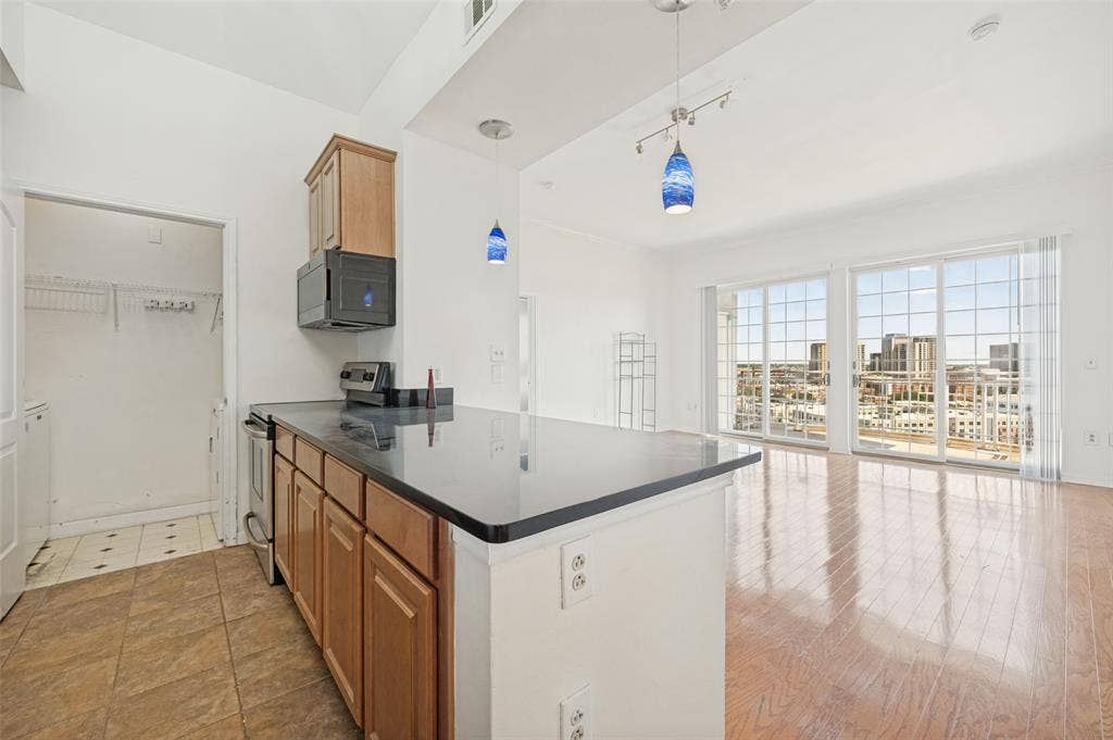 3225 Turtle Creek Boulevard, #2104, Dallas, TX 75219