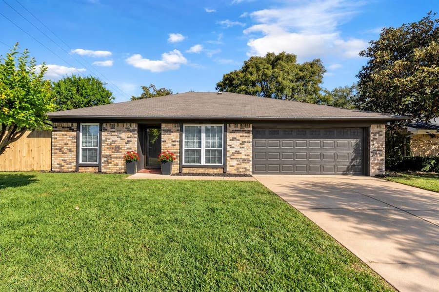 Property photo for 1916 Heidelberg Drive, Fort Worth, TX