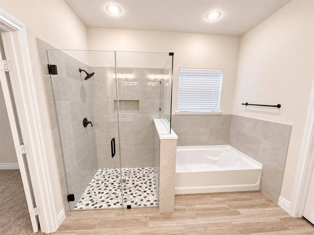 8406 Grant Lane, Greenville, TX 75402 8406 Grant Lane, Greenville, TX 75402