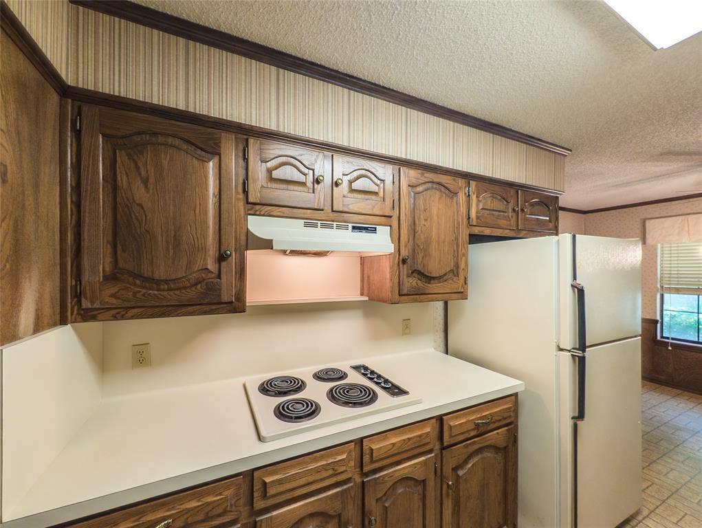 4915 Pine Knoll Street, Tyler, TX 75703 4915 Pine Knoll Street, Tyler, TX 75703