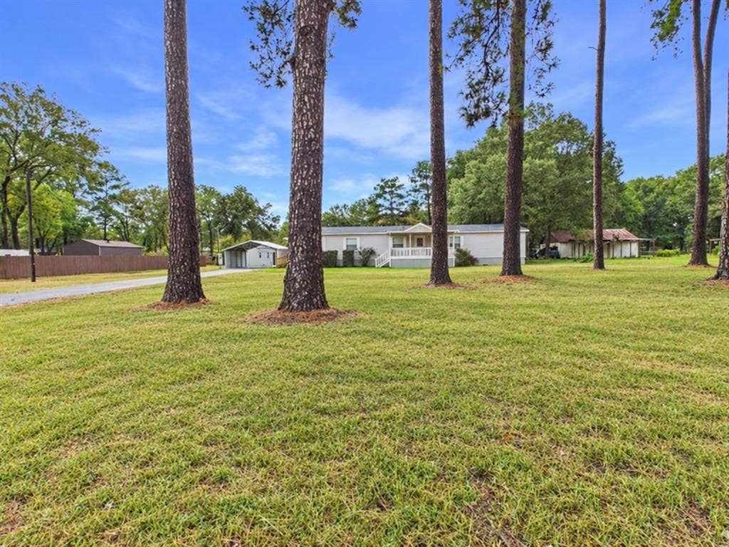 21104 Easy Street, Chandler, TX 75758 21104 Easy Street, Chandler, TX 75758