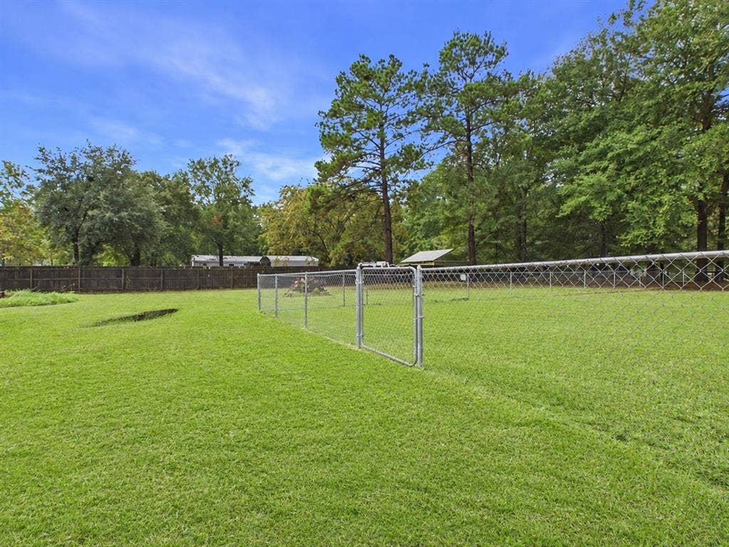 21104 Easy Street, Chandler, TX 75758 21104 Easy Street, Chandler, TX 75758