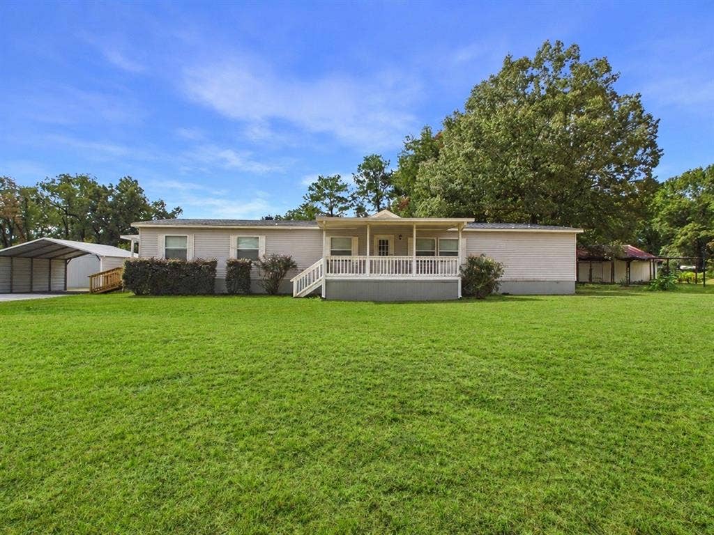 21104 Easy Street, Chandler, TX 75758 21104 Easy Street, Chandler, TX 75758