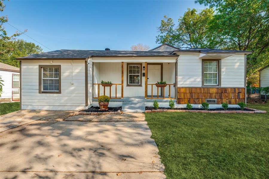 Property photo for 3153 Shadow Wood Drive, Dallas, TX
