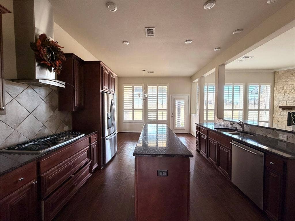 7061 Whispering Oaks, McKinney, TX 75071 7061 Whispering Oaks, McKinney, TX 75071