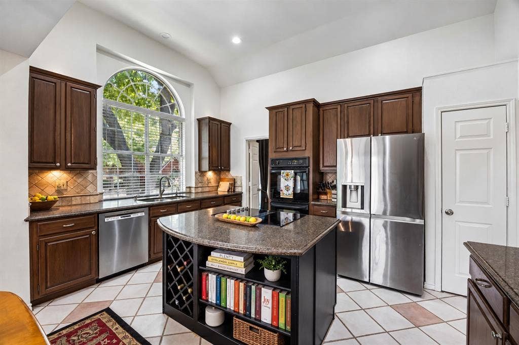 2024 Antwerp Avenue, Plano, TX 75025 2024 Antwerp Avenue, Plano, TX 75025